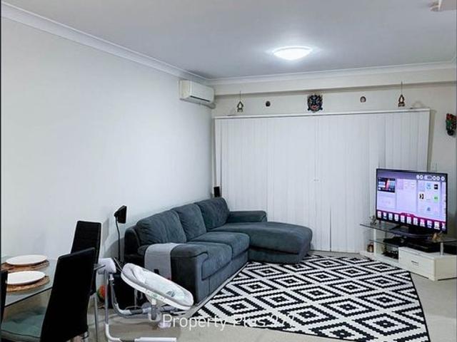 Modern Guildford Living with Secure Parking 2 Bed + Study