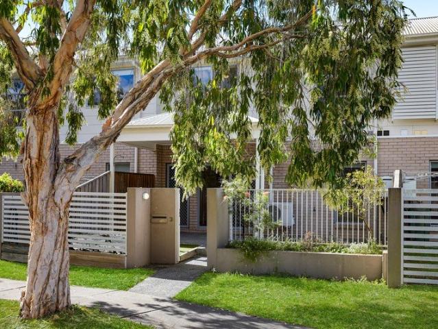 Modern Double Storey Townhouse | Low Maintenance Luxury