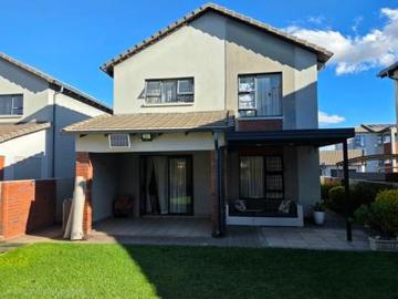 modern double storey family townhous.