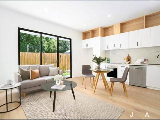 Modern Double Storey Home in Quiet Footscray Pocket