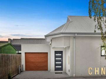 Modern Double Storey Living with in a Prime Altona North Location
