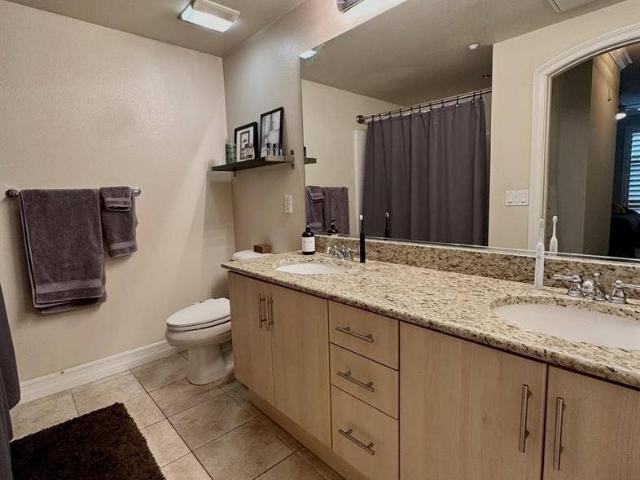 Modern Downtown 2B/2B Condo