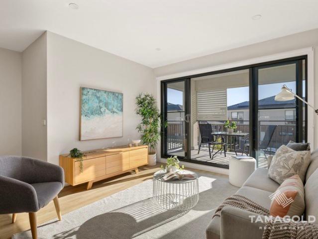 Modern delight in a Boutique Block!