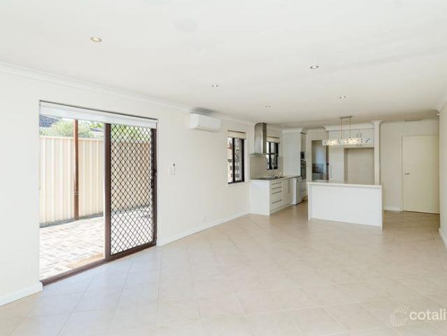 MODERN DELIGHTFUL HOME IN A PRIME COMO LOCATION