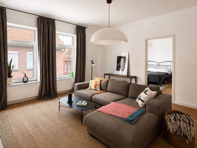 Modern Design Meets Historic Charm – Exclusive 4 Room Apartment in Stade