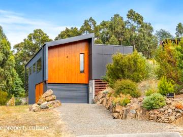 House for sale in Dover - Garden