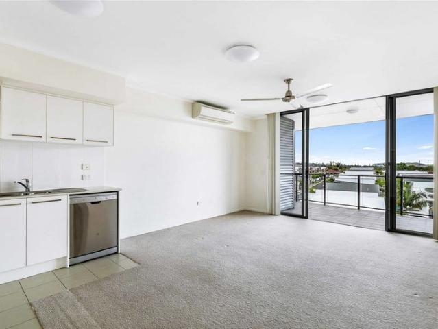 MODERN DESIGNED 1 BED PLUS 1 STUDY APARTMENT CLOSE TO MAJOR BUS STATION