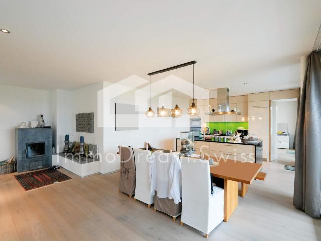 Modern designte, sowie grosszügige 5 Zi. Eigentumswohnung 2 FMH
