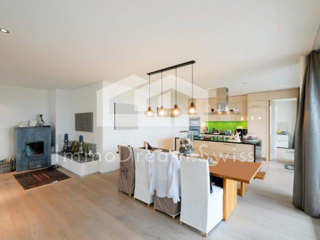 Modern designte, sowie grosszügige 5 Zi. Eigentumswohnung 2 FMH