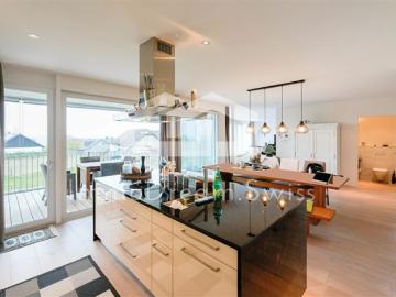 Modern designte, sowie grosszügige 5 Zi. Eigentumswohnung 2 FMH