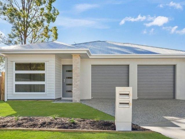 Modern Dual Living Duplex in a Convenient Location