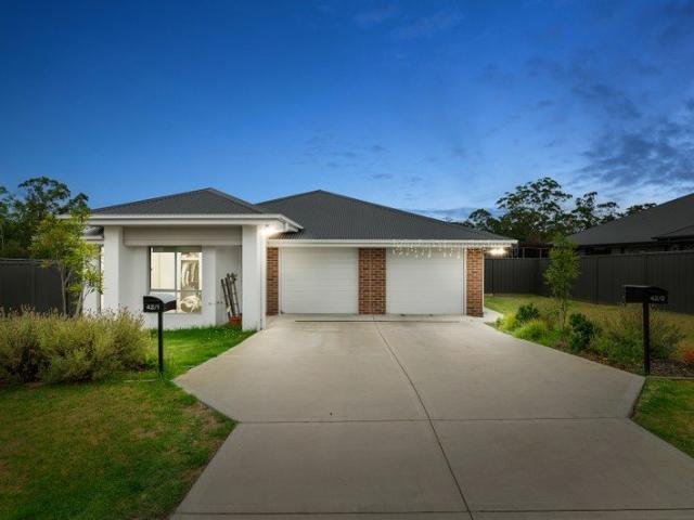 Modern dual occupancy offering exceptional flexibility and investment appeal