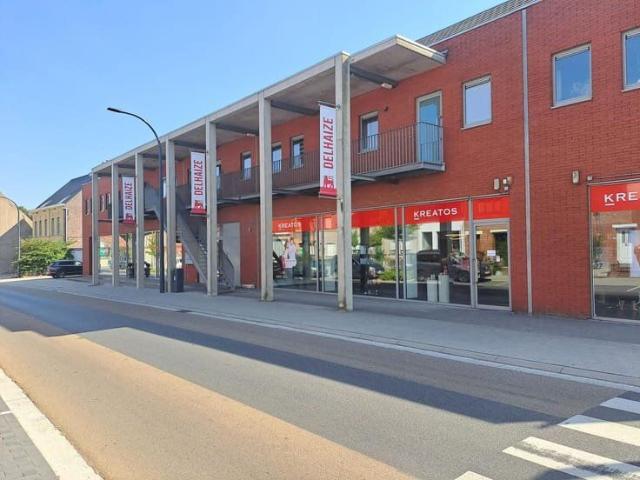 Modern duplex appartement met 3 slaapkamers en private autos
