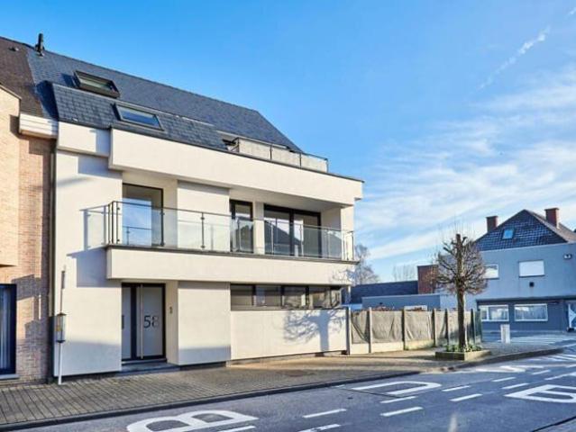 Modern duplex appartement met terras en garage