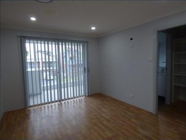 Modern Duplex Close to Station