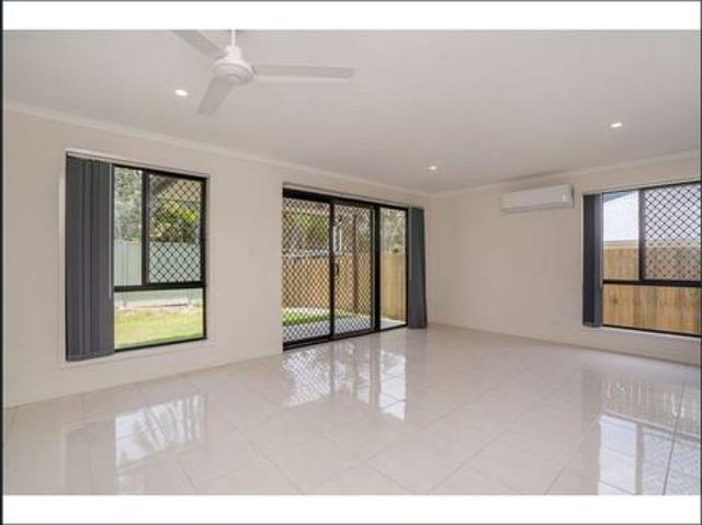 Modern Duplex in Park Ridge 3 Bedrooms, 2 Bathrooms
