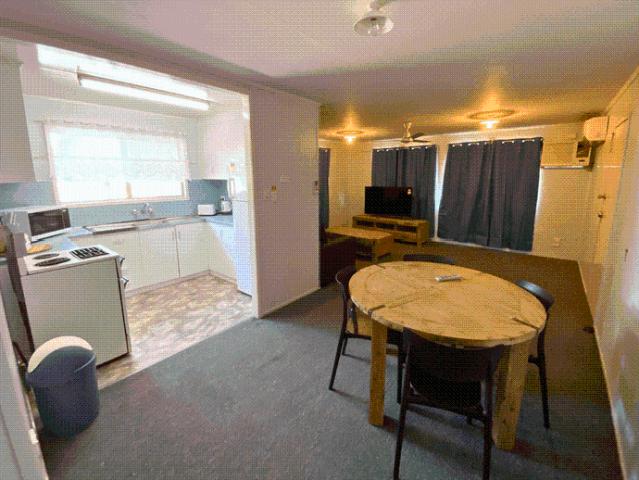MODERN DUPLEX LIVING 16A & 16B BERESFORD CRESCENT