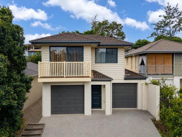 Modern Duplex Living with Dual Income Appeal
