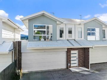 Modern Duplex Living in the Heart of Tullimbar