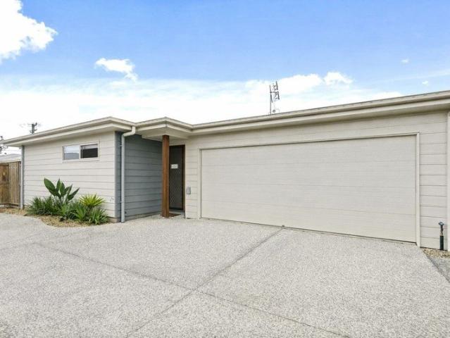 Modern Duplex Living in the Heart of Yandina