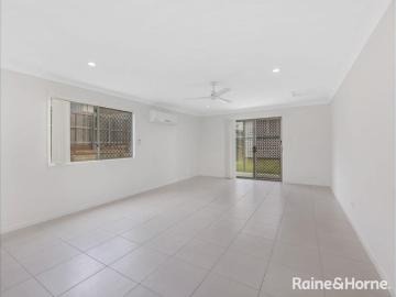 Modern Duplex Living in a Convenient Bundamba Location