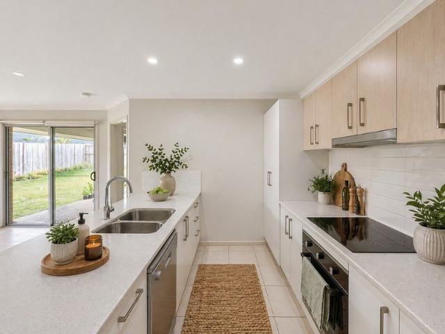 Modern duplex living in Coochin Hills Estate