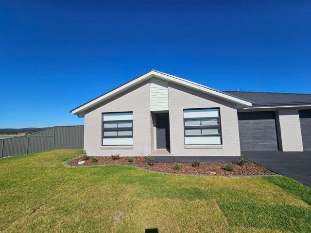 Modern Duplex | Water included