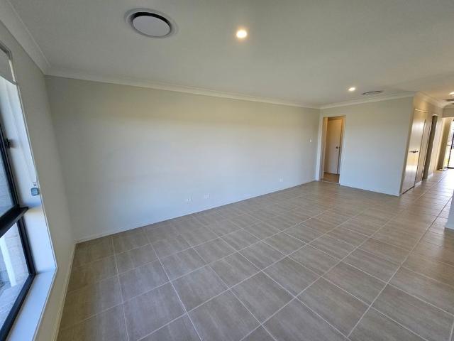 Modern Duplex | Water included