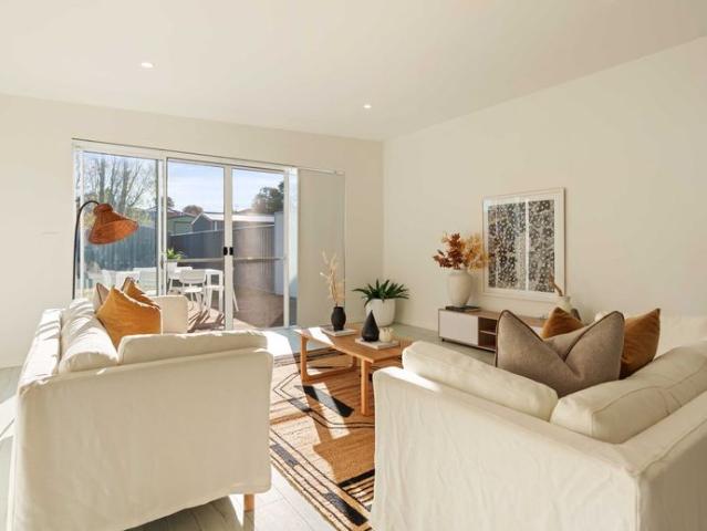 Modern Duplex with Home Office & Quality Finishes