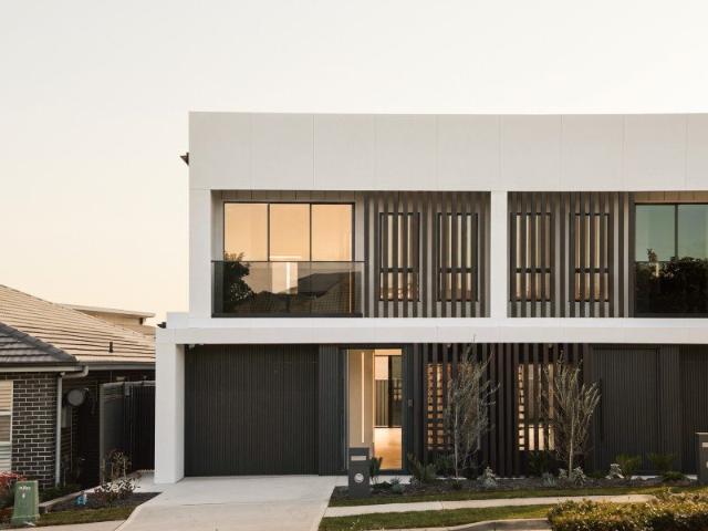 Modern Duplex with Spacious Living and Outdoor Entertaining Area