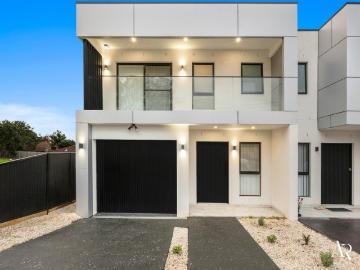 Modern Duplex Within Sefton High School Zone