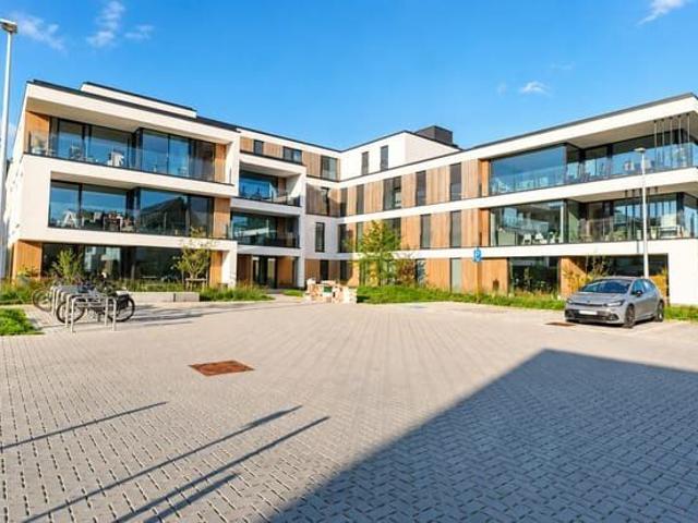 Modern en energiezuinig appartement met ruim terras in groe