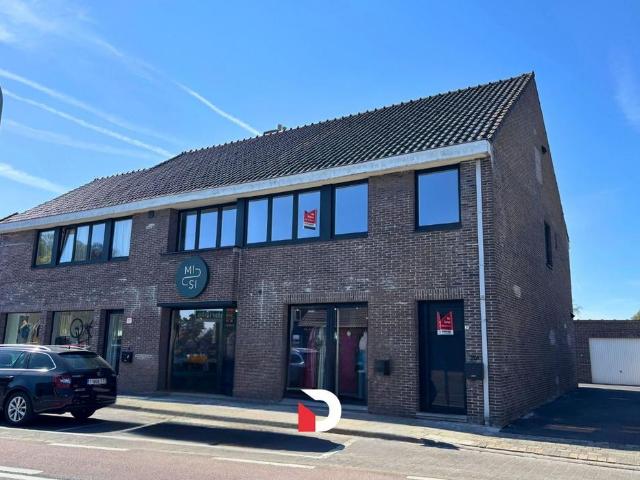 Modern en ruim 150 m² appartement met 3 slaapkamers en garagebox