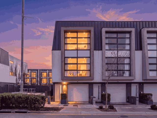 Modern End Townhouse with Space & Style