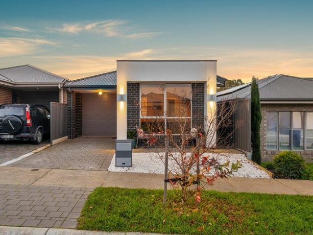 Modern, Energy Efficient Living in a Peaceful Hills Setting