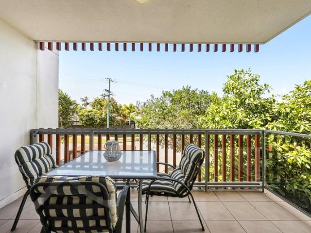 Modern East Facing 2 Bedroom Apartment with Gold Coast City Skyline Views