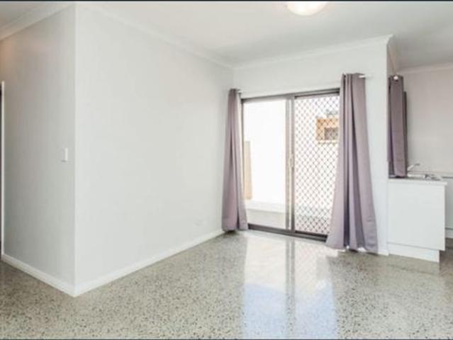 Modern, Easy Care Family Home