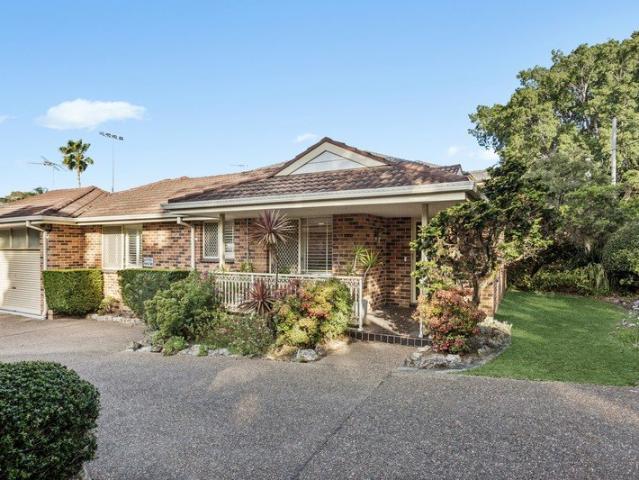 Modern, easycare, ready to move in villa