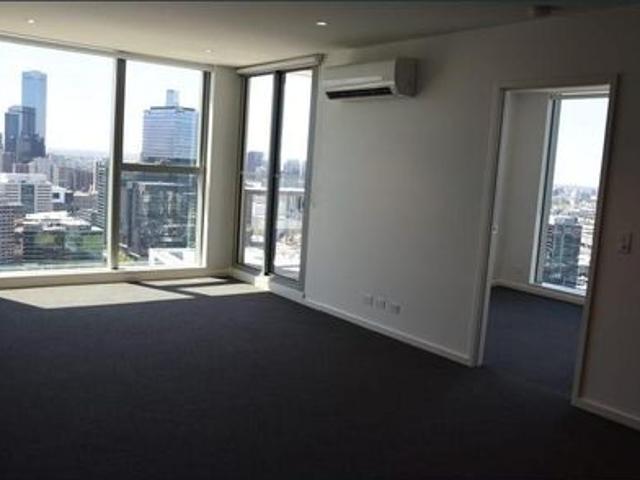 Modern Elegance & Comfort at 888 Collins, Docklands