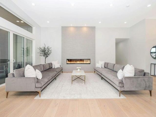 Modern Elegance & Everyday Comfort in a Prime School Zone Location