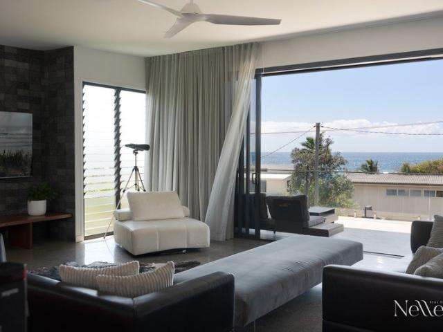 Modern Elegance in Coveted Beachside Marcus Pocket