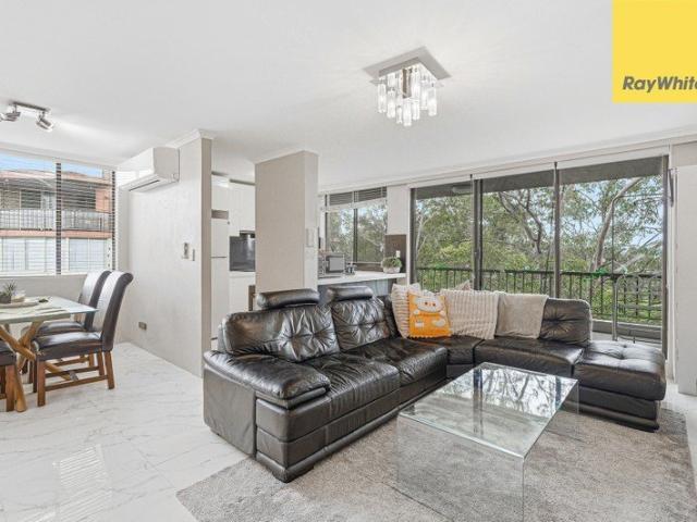 Modern Elegance Meets Convenience at 35/76 Great Western Highway