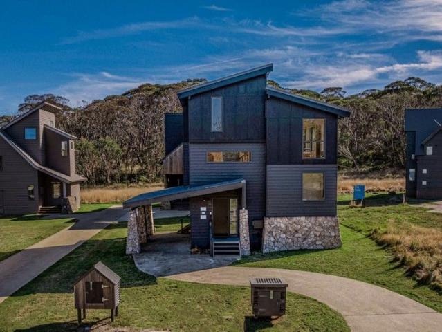 Modern Elegance Meets Alpine Charm