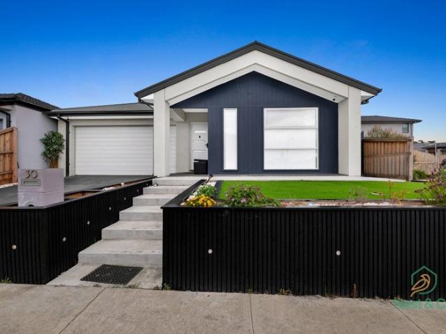 Modern Elegance Meets Family Comfort
