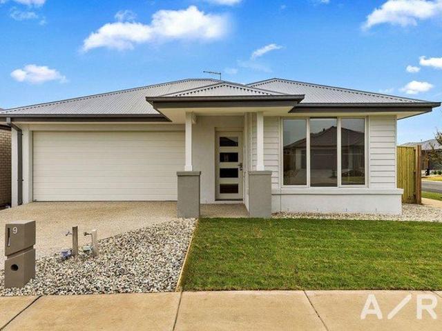 Modern Elegance Meets Family Comfort