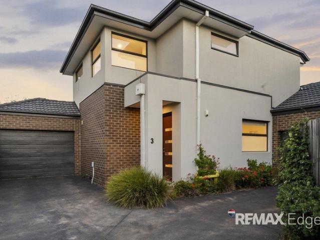 Modern Elegance Meets Unmatched Convenience in Clayton