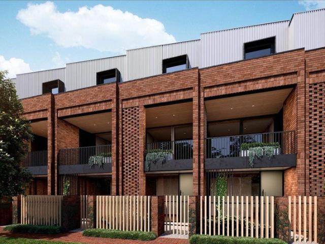 Modern Elegance with City Fringe Convenience