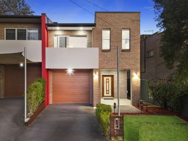 Modern Elegance with Seamless Indoor Outdoor Living