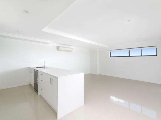 Modern & Excellent Location!