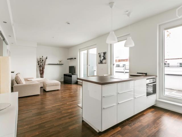 Modern exclusive 2 bedroom penthouse in a great location